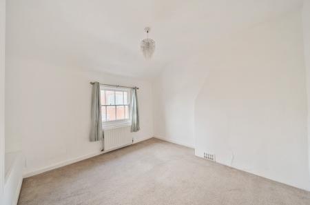 2 bedroom End of terrace house for sale in Old Acre Road, Alton, GU34