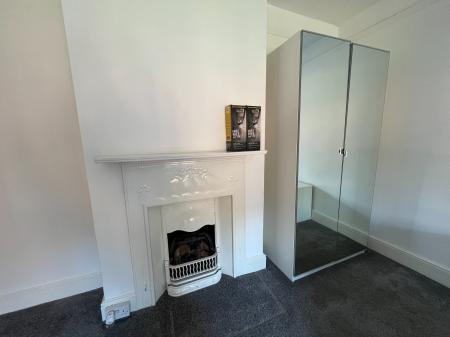 1 bedroom House share to let in Kings Road, Fleet, GU51