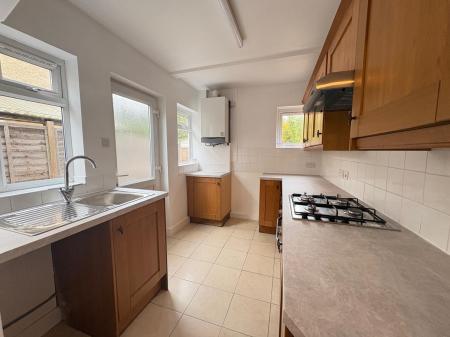 3 bedroom Semi-detached house to let in Union Street