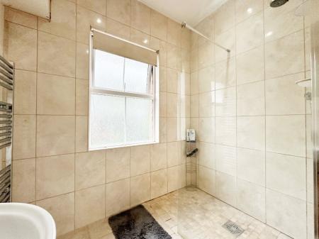 1 bedroom House share to let in Kings Road, Fleet