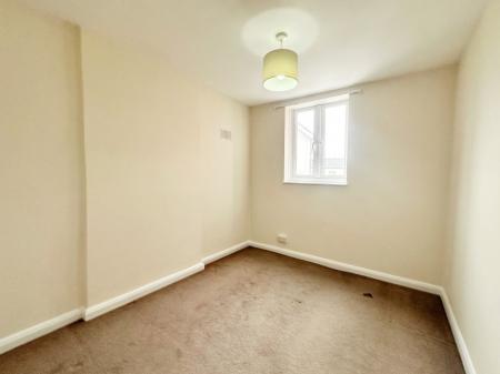 1 bedroom Ground floor maisonette to let in York Road, Aldershot