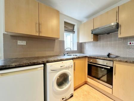 1 bedroom Ground floor maisonette to let in York Road, Aldershot