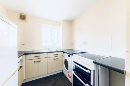 2 bedroom Flat for sale in Ascot Court, Aldershot