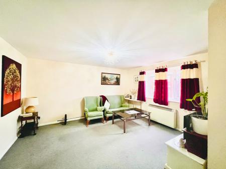 2 bedroom Flat for sale in Ascot Court, Aldershot