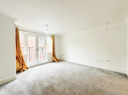 2 bedroom Flat to let in Sebastapol Road, Aldershot