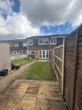 3 bedroom Terraced House to let in Sandy Hill Road, Farnham, GU9