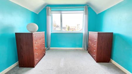 3 bedroom Detached house for sale in Bedford Avenue