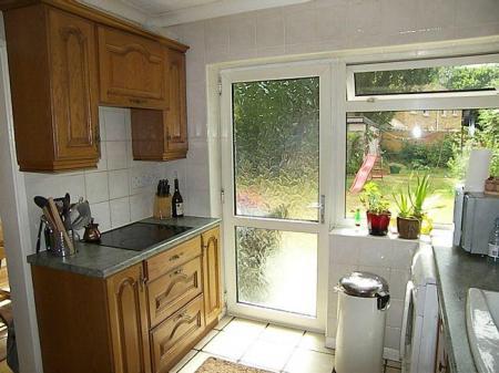 3 bedroom Detached house for sale in Bedford Avenue