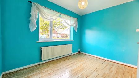 3 bedroom Detached house for sale in Bedford Avenue