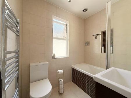 3 bedroom Terraced House to let in Alexandra Road