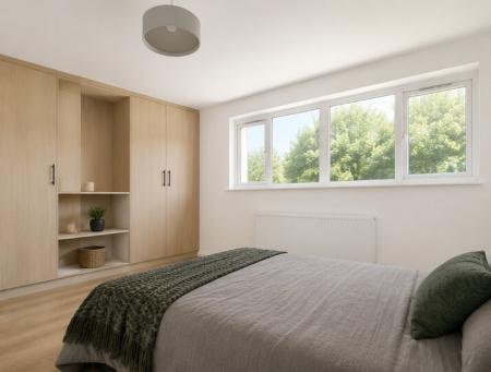 3 bedroom Flat to let in North Lane, Aldershot