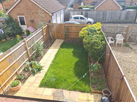 1 bedroom House share to let in Aspen Grove, Aldershot, GU12