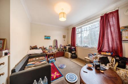 1 bedroom Flat to let in Sandford Court, Aldershot, GU11