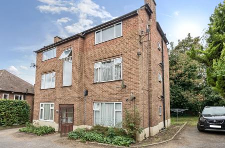 1 bedroom Flat to let in Sandford Court, Aldershot, GU11