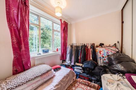 1 bedroom Flat to let in Sandford Court, Aldershot, GU11