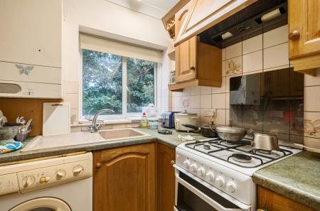 1 bedroom Flat to let in Sandford Court, Aldershot, GU11