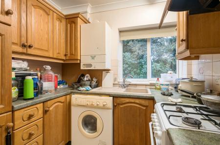 1 bedroom Flat to let in Sandford Court, Aldershot, GU11