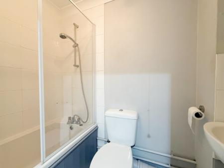 1 bedroom Flat to let in Redan Road, Aldershot
