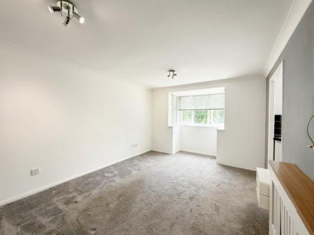 1 bedroom Flat to let in Redan Road, Aldershot