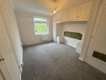 2 bedroom Flat for sale in Chantry Court, Church Road
