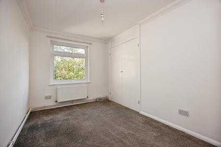 2 bedroom Flat for sale in Chantry Court, Church Road