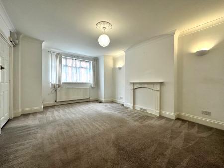 1 bedroom Flat for sale in Victoria Road, Wellesley, Aldershot, GU11