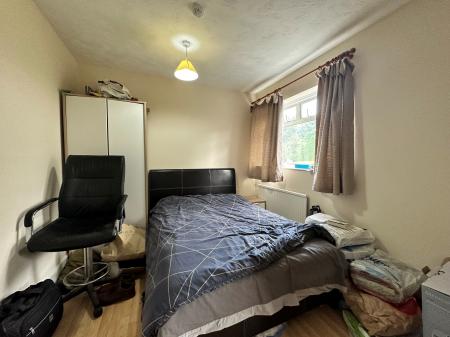 1 bedroom House share to let in Farnborough Road, Farnborough