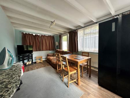 1 bedroom House share to let in Farnborough Road, Farnborough