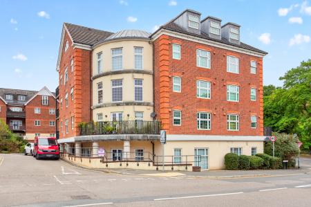 Dorchester Court, London Road, Camberley