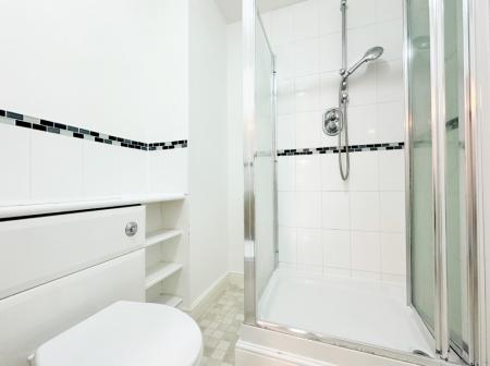 2 bedroom Flat for sale in Dorchester Court, London Road, Camberley