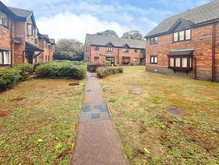 2 bedroom Maisonette to let in Rosedale, Aldershot