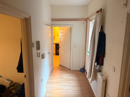 1 bedroom Flat to let in High Street, Aldershot, GU11