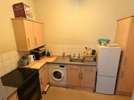 1 bedroom Flat to let in High Street, Aldershot, GU11
