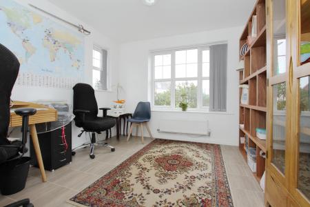 4 bedroom Detached house for sale in Copper Box Close, Augusta Park, Andover, SP11