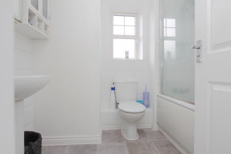 4 bedroom Detached house for sale in Copper Box Close, Augusta Park, Andover, SP11