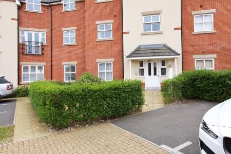 2 bedroom Flat for sale in Draper close, Augusta Park, Andover, SP11