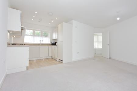 2 bedroom Flat for sale in Draper close, Augusta Park, Andover, SP11