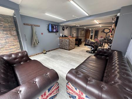 2 bedroom Shop for sale in High Street, Andover, SP10