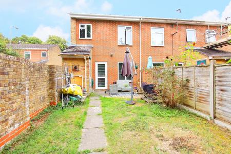 3 bedroom End of terrace house for sale in Launcelot Close, Andover, SP10