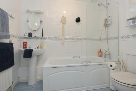 1 bedroom Flat for sale in Clarence Court, Andover, Andover, SP10