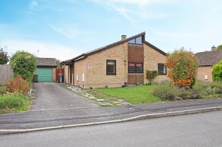 3 bedroom Bungalow for sale in Parkview Close, Charlton, Andover, SP10