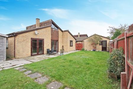 3 bedroom Bungalow for sale in Parkview Close, Charlton, Andover, SP10