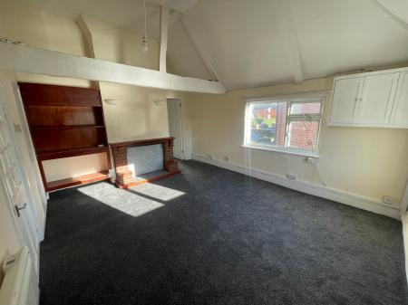 1 bedroom Flat to let in 154 Junction Road, Andover, SP10