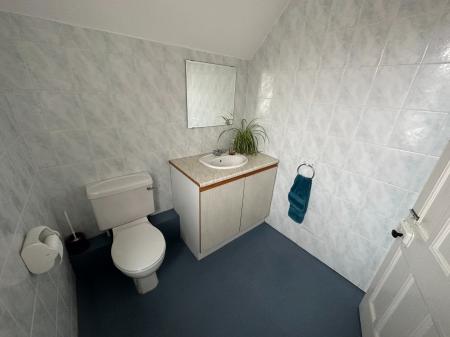 1 bedroom Retail Property (High Street) to let in 5-7 Church Street, Basingstoke, RG21