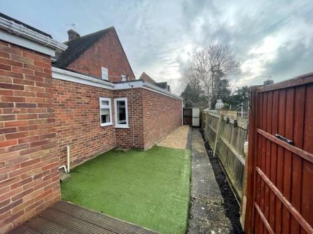 1 bedroom Flat to let in Acre Path, Andover, SP10