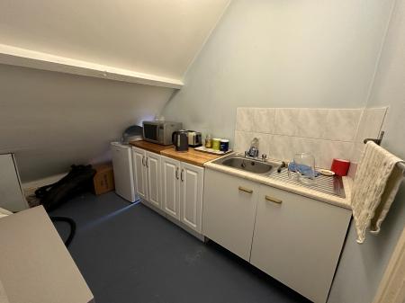 1 bedroom Retail Property (High Street) to let in First Floor, 5-7 Church Street, Basingstoke, RG21