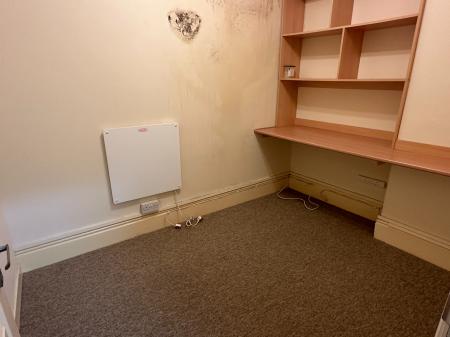 1 bedroom Retail Property (High Street) to let in First Floor, 5-7 Church Street, Basingstoke, RG21