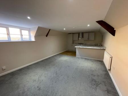 1 bedroom Flat to let in High Street, Andover, Andover, SP10