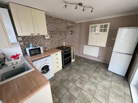2 bedroom Semi-detached house to let in Village Street, Upper Clatford, SP11