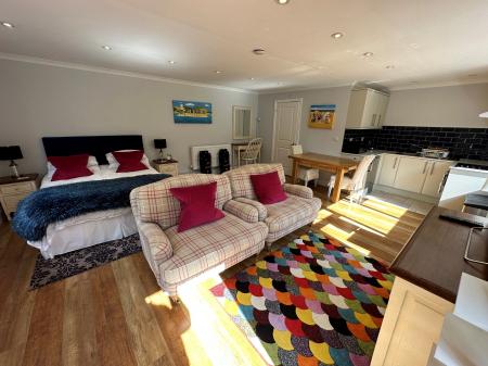 1 bedroom Studio flat to let in Wildhern, Wildhern, SP11